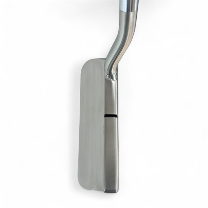 SWC Tiffany Putter Playing Position